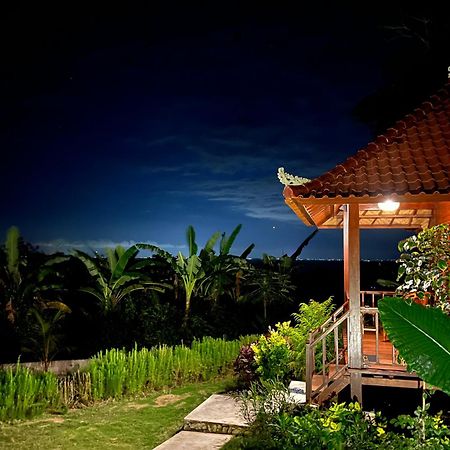 Sunset Hill Lembongan Hotel Exterior photo