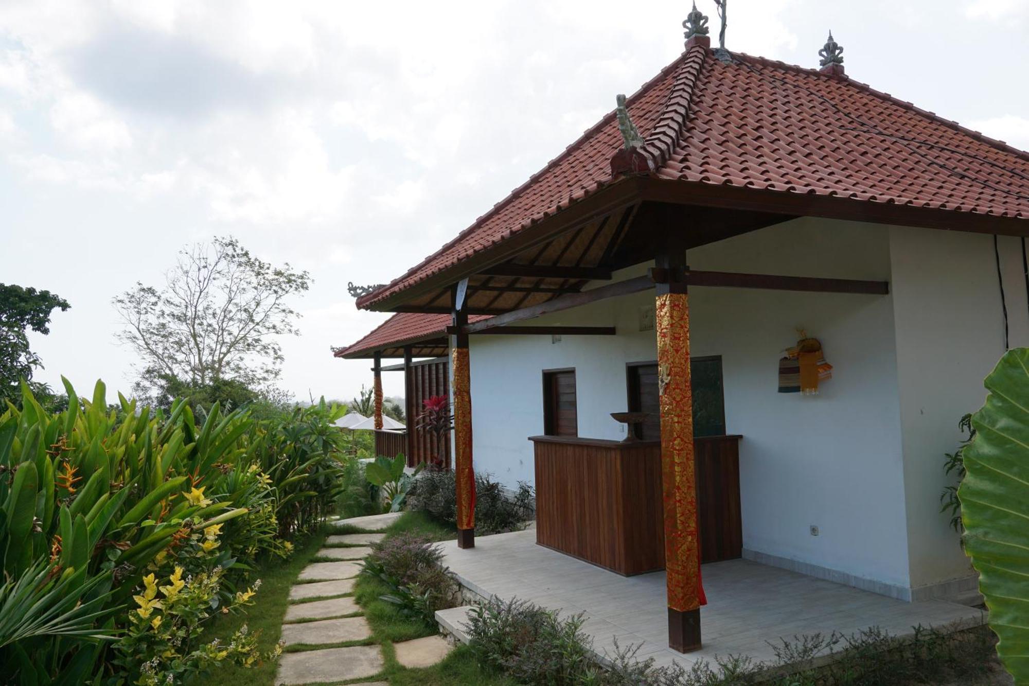 Sunset Hill Lembongan Hotel Exterior photo