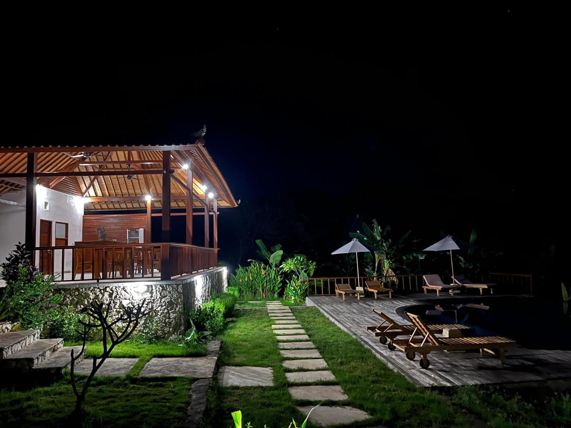 Sunset Hill Lembongan Hotel Exterior photo